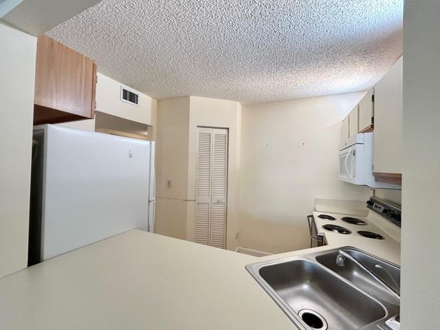 2641 Gately Drive W 509, West Palm Beach, FL 33415