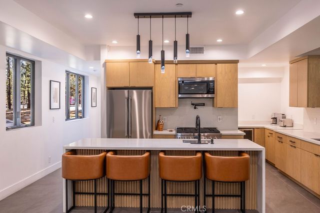 42421 Evergreen Drive, Big Bear Lake, CA 92315
