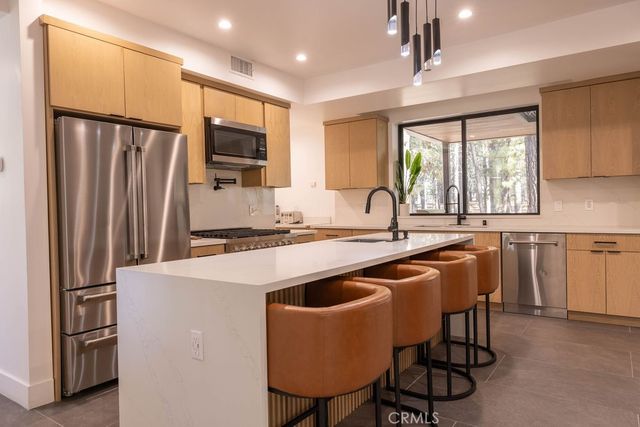42421 Evergreen Drive, Big Bear Lake, CA 92315