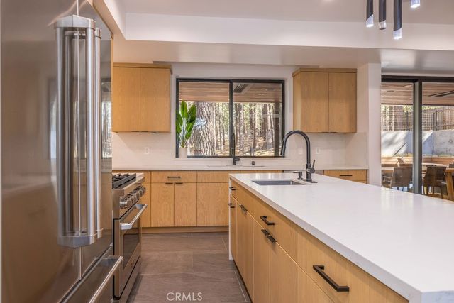 42421 Evergreen Drive, Big Bear Lake, CA 92315