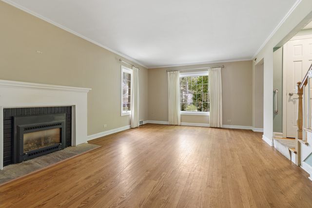 640 S Beverly Lane, Arlington Heights, IL 60005