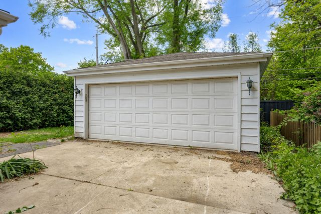 640 S Beverly Lane, Arlington Heights, IL 60005