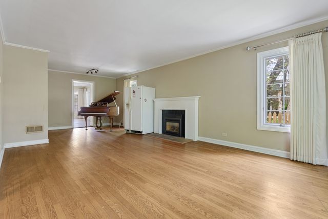 640 S Beverly Lane, Arlington Heights, IL 60005