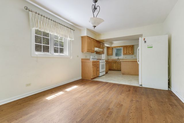 640 S Beverly Lane, Arlington Heights, IL 60005