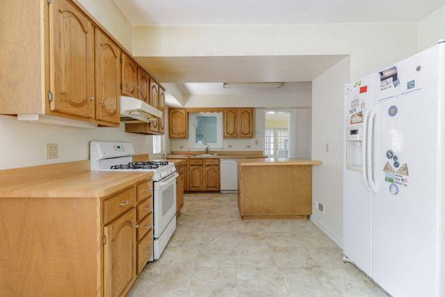 640 S Beverly Lane, Arlington Heights, IL 60005