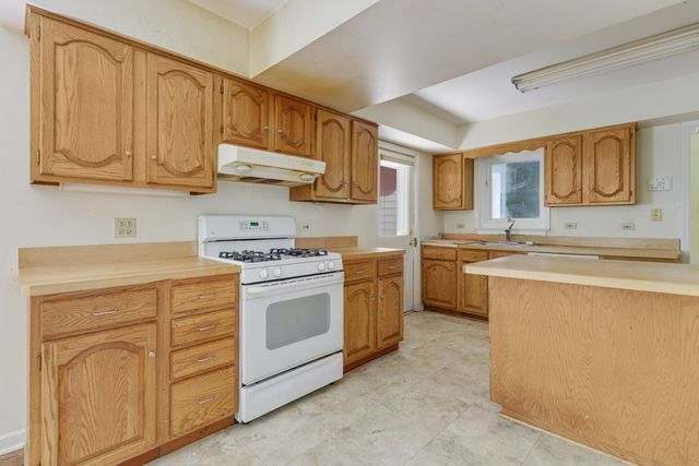 640 S Beverly Lane, Arlington Heights, IL 60005
