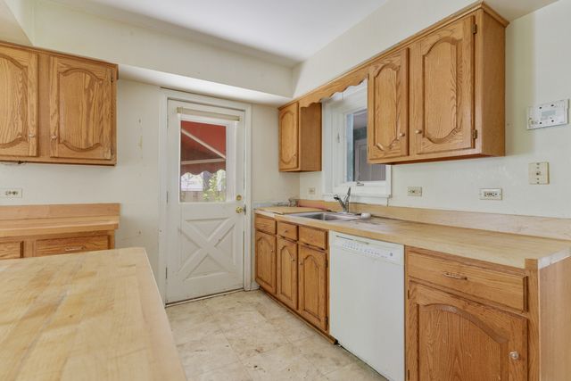 640 S Beverly Lane, Arlington Heights, IL 60005