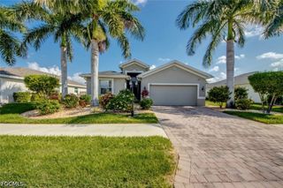 236 Destiny CIR, Cape Coral, FL 33990