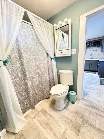 606 S 10th Street, Lafayette, IN 47905