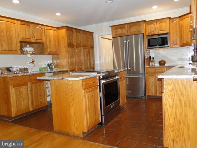 2160 HILLCREST ROAD, Quakertown, PA 18951
