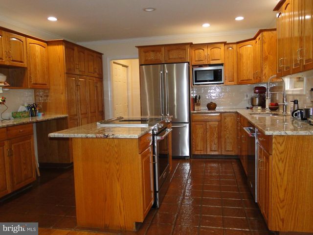 2160 HILLCREST ROAD, Quakertown, PA 18951