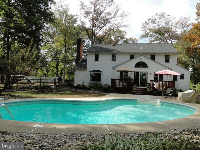 2160 HILLCREST ROAD, Quakertown, PA 18951