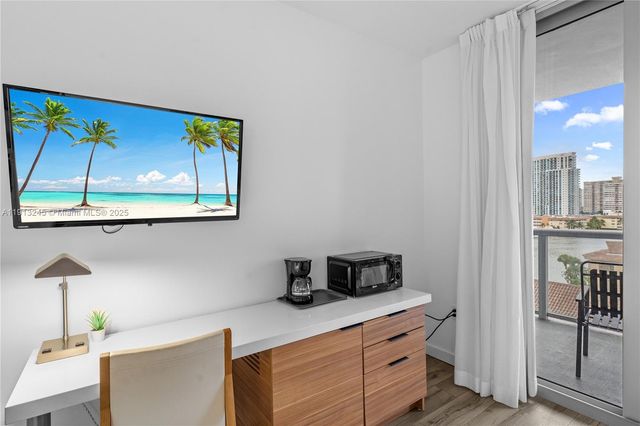 2602 E Hallandale Beach Blvd R703, Hallandale Beach, FL 33009