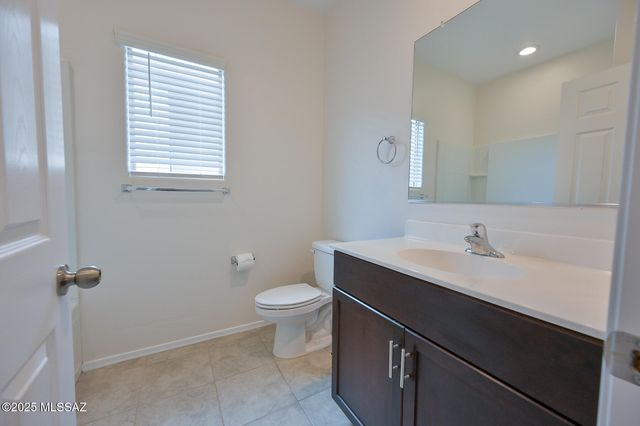 913 W Calle Falerno, Sahuarita, AZ 85629