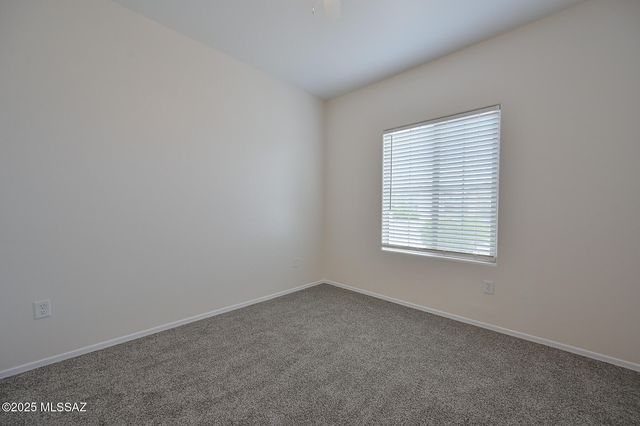 913 W Calle Falerno, Sahuarita, AZ 85629