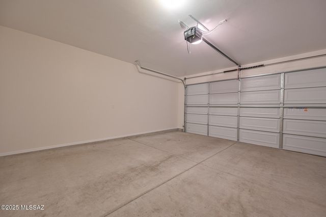 913 W Calle Falerno, Sahuarita, AZ 85629