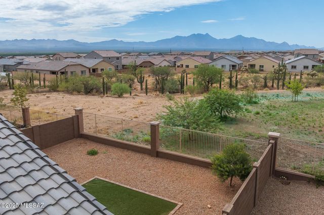 913 W Calle Falerno, Sahuarita, AZ 85629