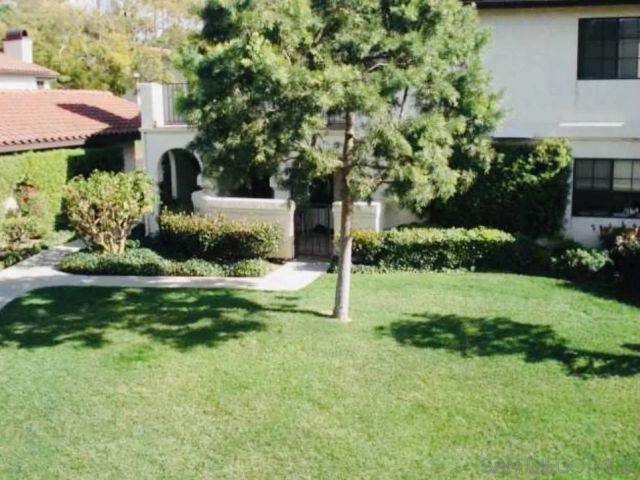 4130 Porte de Palmas 8, San Diego, CA 92122