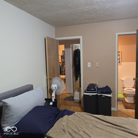 9460-9470 Huggin Hollow Road, Martinsville, IN 46151