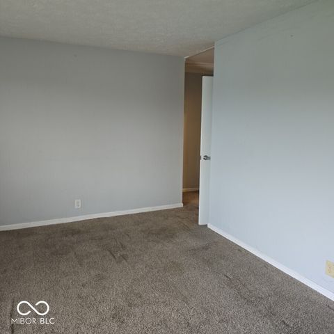 9460-9470 Huggin Hollow Road, Martinsville, IN 46151