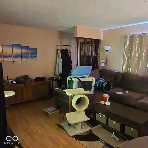 9460-9470 Huggin Hollow Road, Martinsville, IN 46151