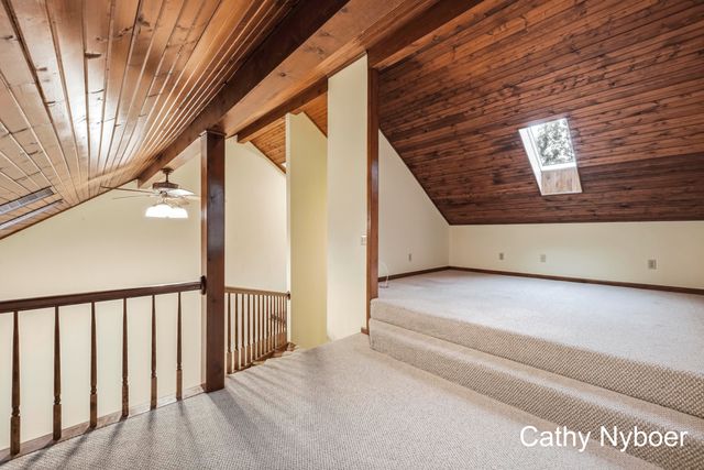 13462 Lakeshore Avenue, Grand Haven, MI 49417