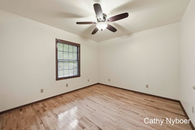 13462 Lakeshore Avenue, Grand Haven, MI 49417