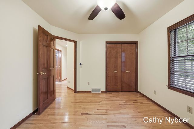 13462 Lakeshore Avenue, Grand Haven, MI 49417