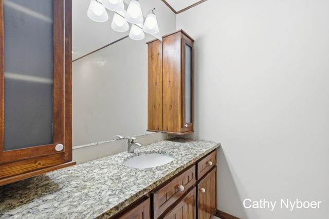 13462 Lakeshore Avenue, Grand Haven, MI 49417