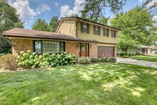 7645 S Mission DRIVE, Franklin, WI 53132