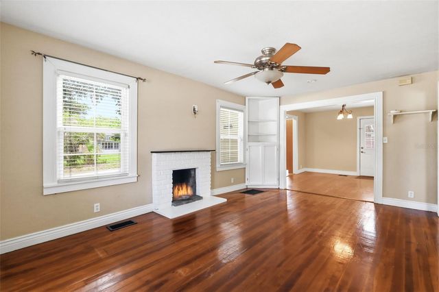 347 W WISCONSIN AVENUE, Deland, FL 32720