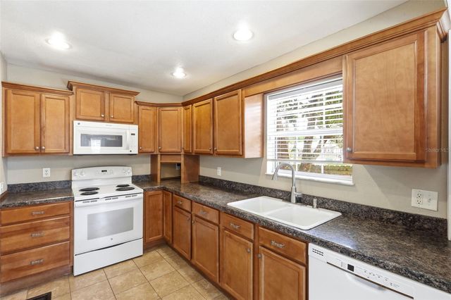 347 W WISCONSIN AVENUE, Deland, FL 32720