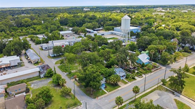 347 W WISCONSIN AVENUE, Deland, FL 32720
