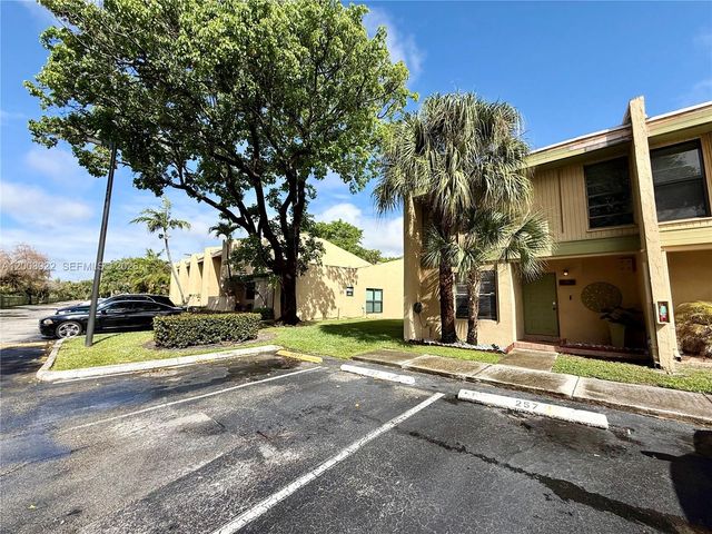 9251 NW 14th Ct 257, Pembroke Pines, FL 33024