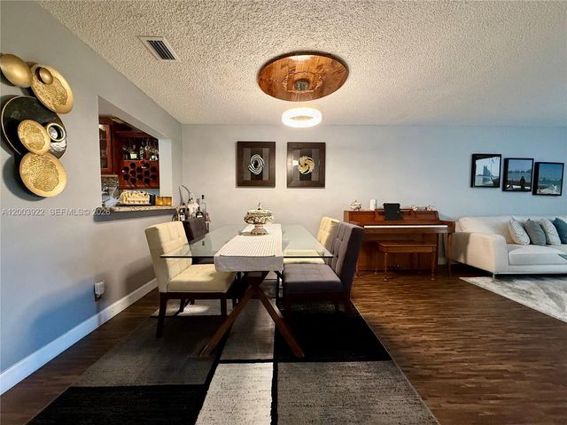 9251 NW 14th Ct 257, Pembroke Pines, FL 33024