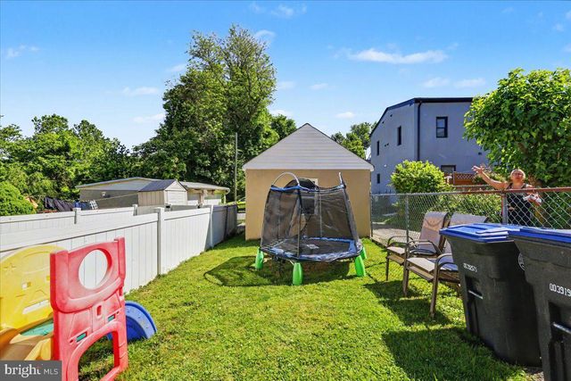 208 W 7TH AVE, Conshohocken, PA 19428