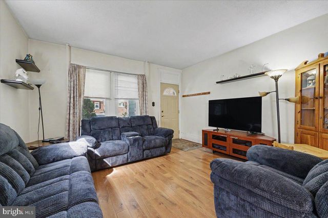 208 W 7TH AVE, Conshohocken, PA 19428