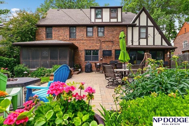 673 N 57 Street, Omaha, NE 68132