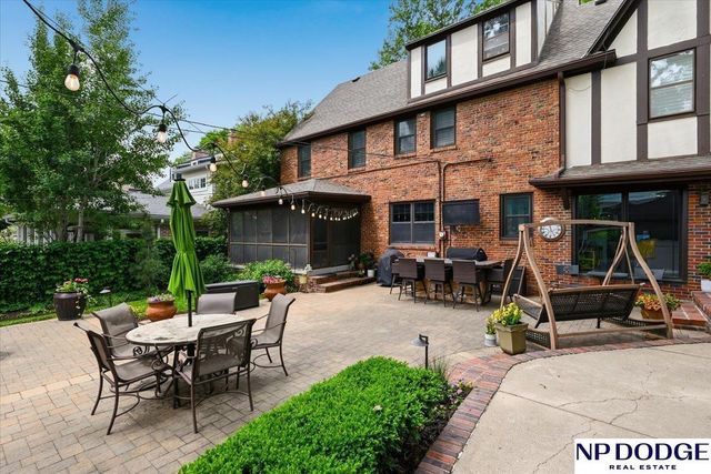 673 N 57 Street, Omaha, NE 68132