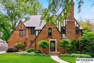673 N 57 Street, Omaha, NE 68132