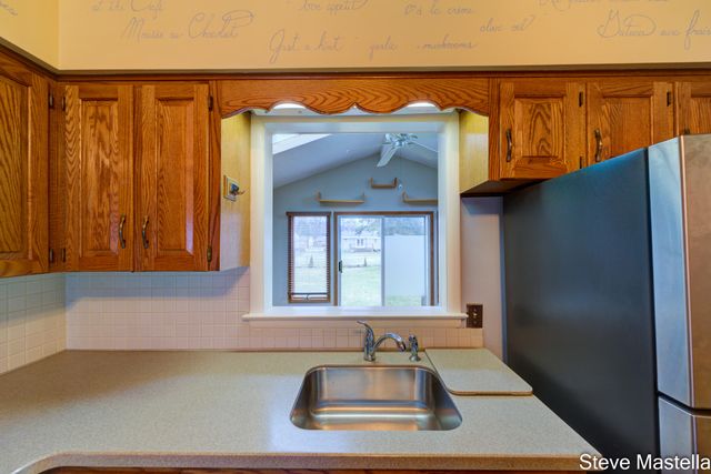 2250 Columbus Avenue, Norton Shores City, MI 49441