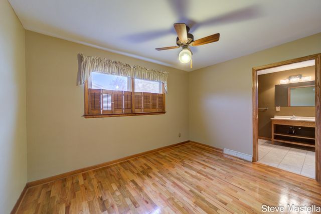 2250 Columbus Avenue, Norton Shores City, MI 49441