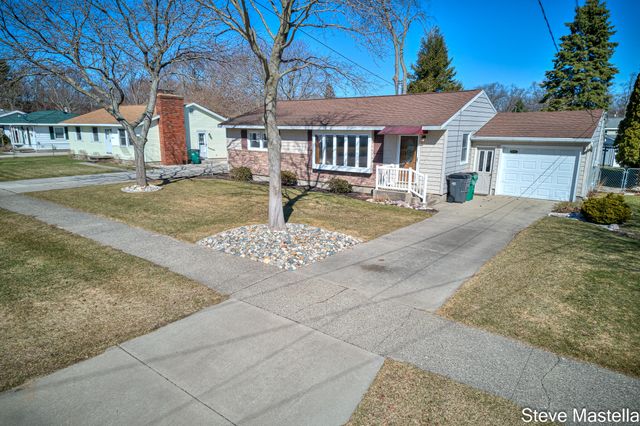 2250 Columbus Avenue, Norton Shores City, MI 49441