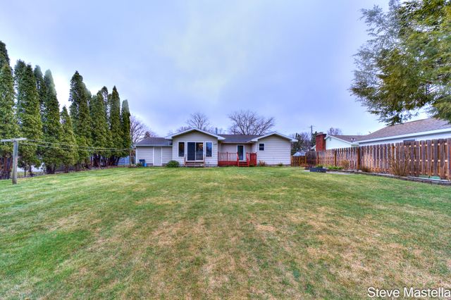 2250 Columbus Avenue, Norton Shores City, MI 49441