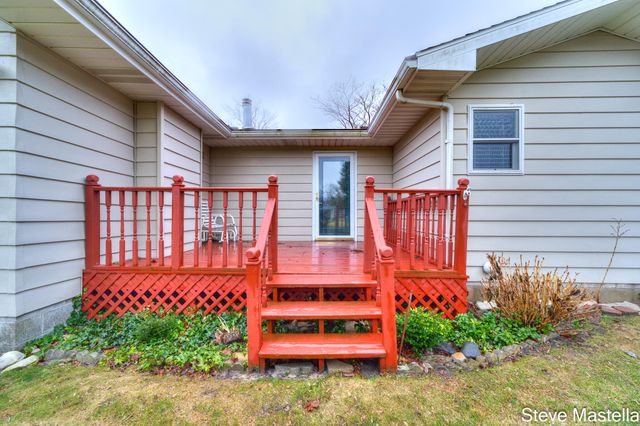 2250 Columbus Avenue, Norton Shores City, MI 49441