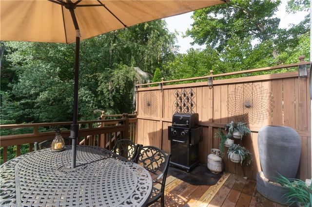 308 Cotswold Lane, King, NC 27021