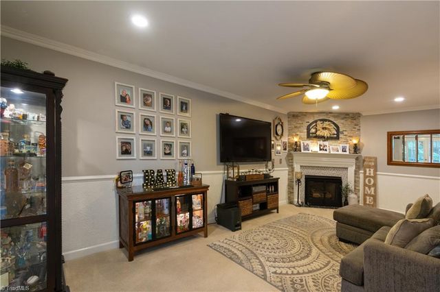 308 Cotswold Lane, King, NC 27021
