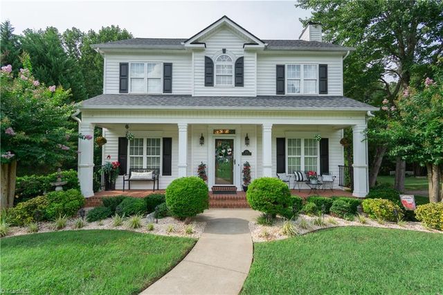 308 Cotswold Lane, King, NC 27021