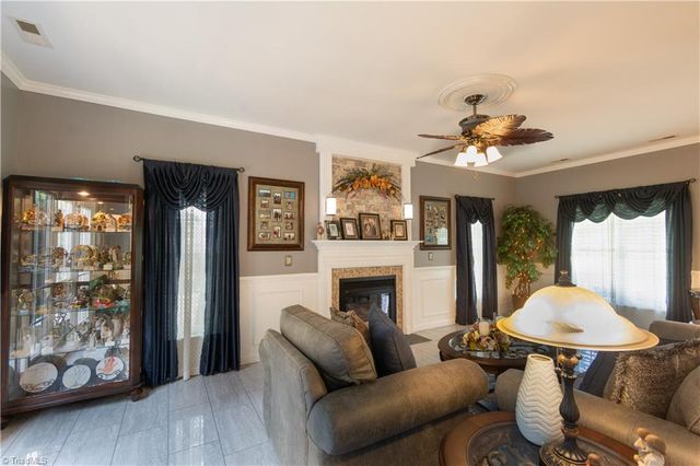 308 Cotswold Lane, King, NC 27021