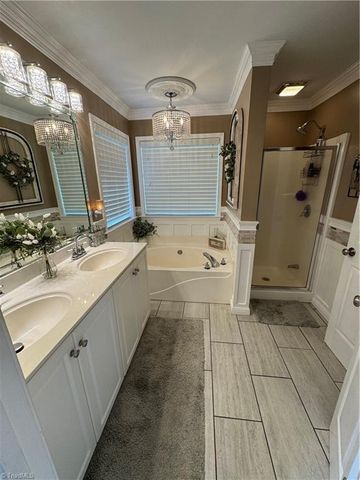 308 Cotswold Lane, King, NC 27021